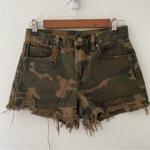 Blank NYC The Barrow Vintage High Rise Shorts Camo Denim Cutoff Size 26